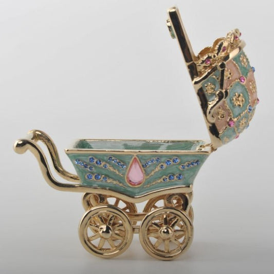 Decorative item with intricate design