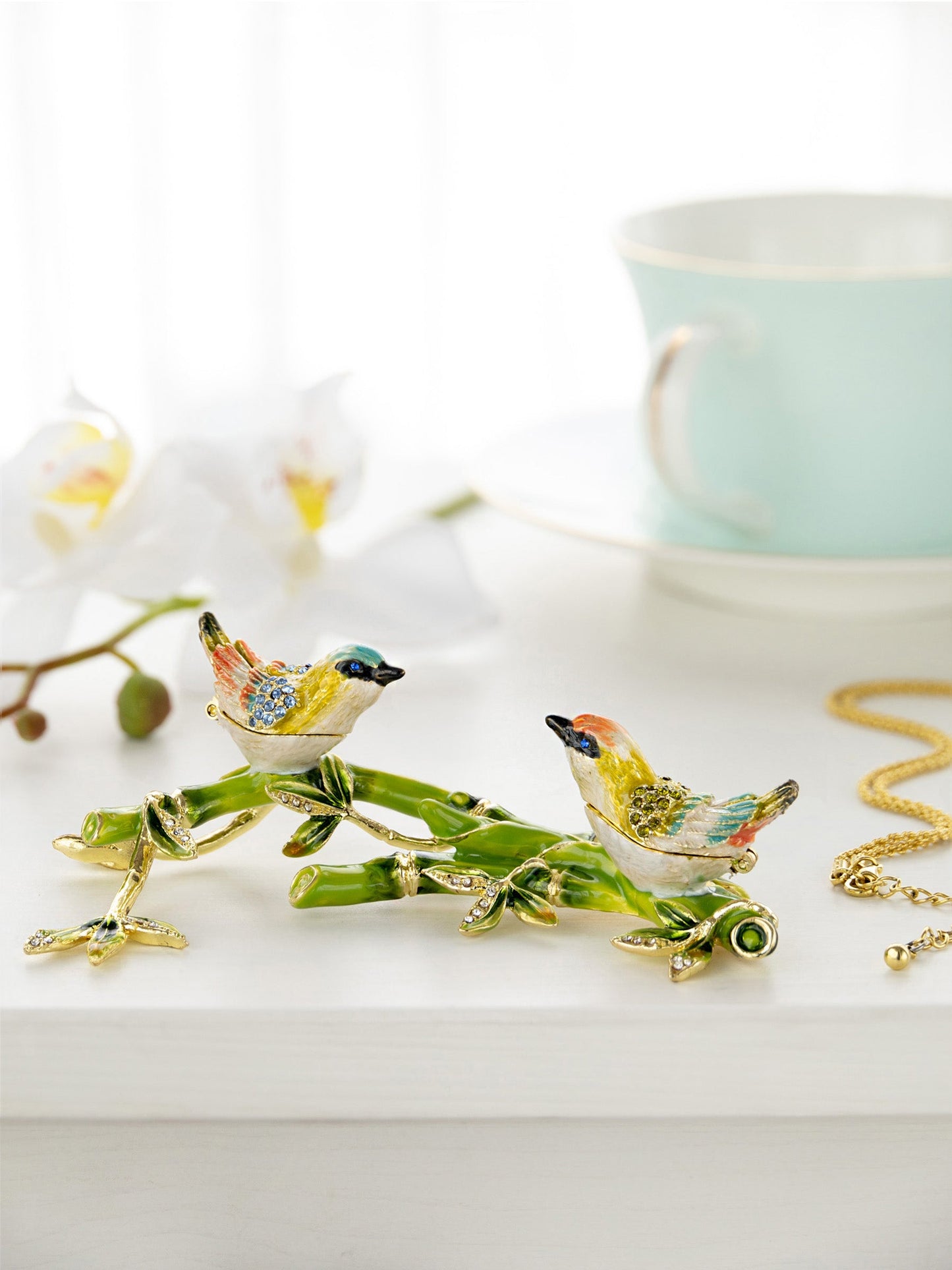 Decorative item with intricate design