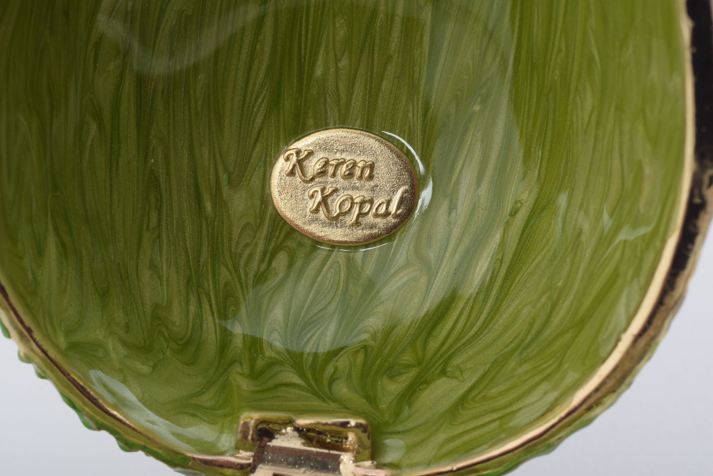 Decorative item with intricate design