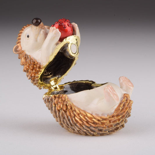 Decorative item with intricate design