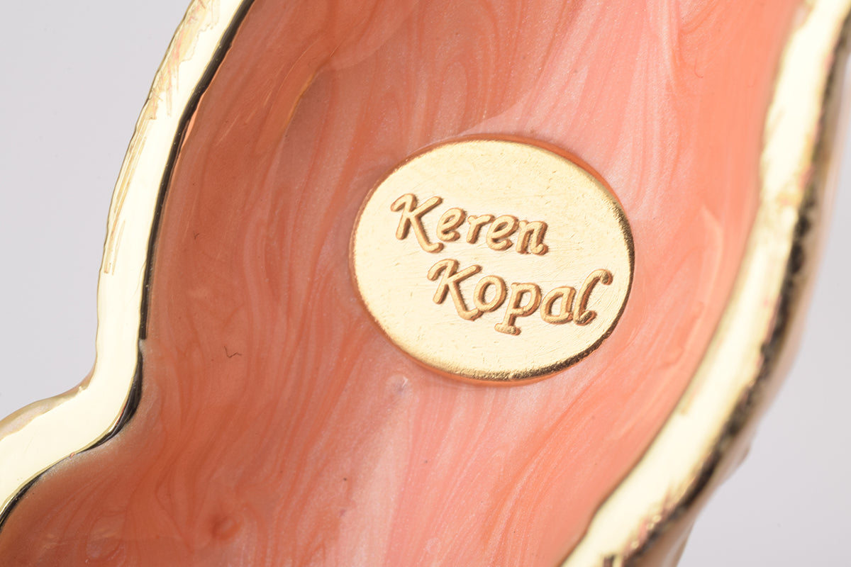 Decorative item with intricate design