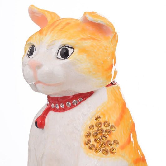 Decorative item with intricate design