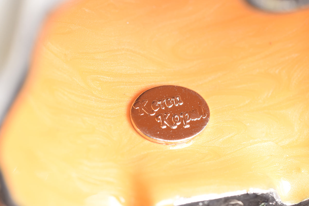 Decorative item with intricate design