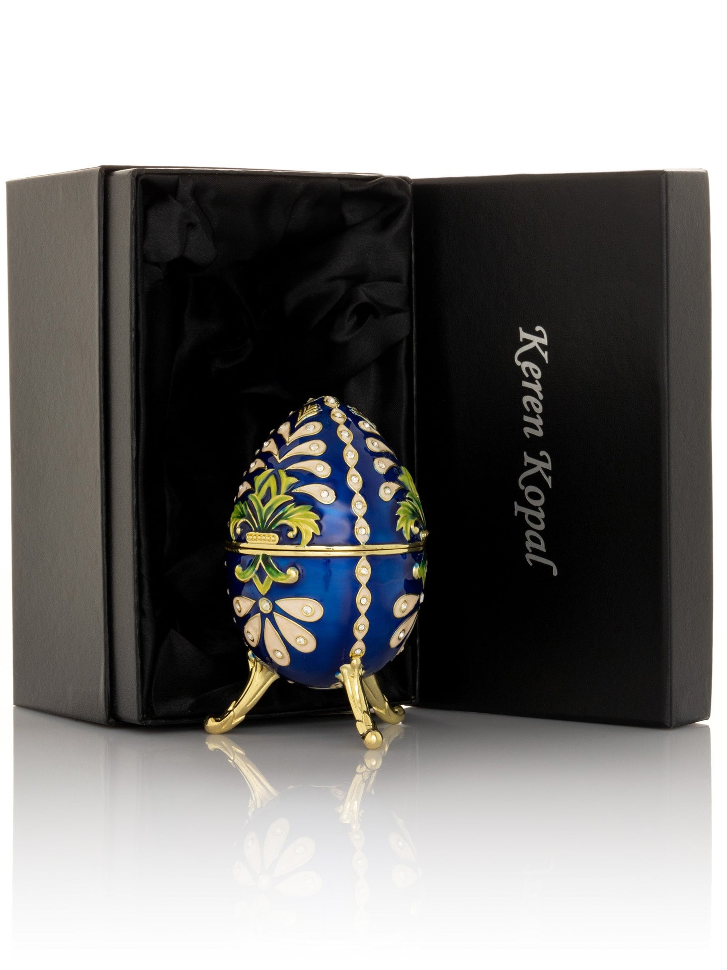 Decorative item with intricate design