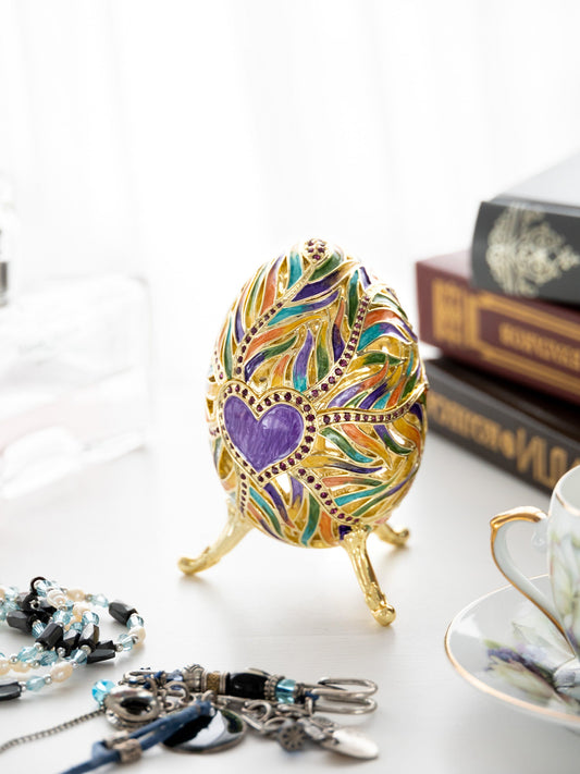 Decorative item with intricate design