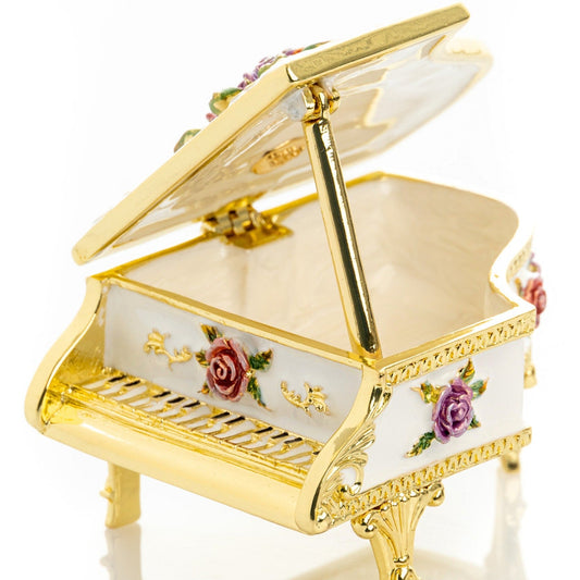 Decorative item with intricate design