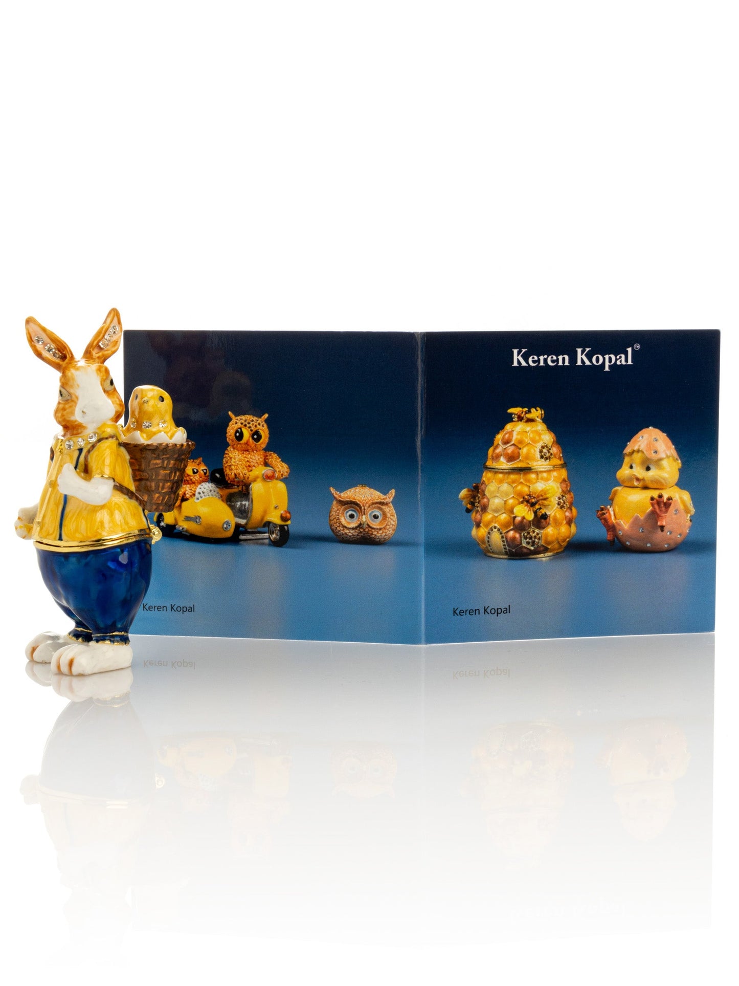 Decorative item with intricate design