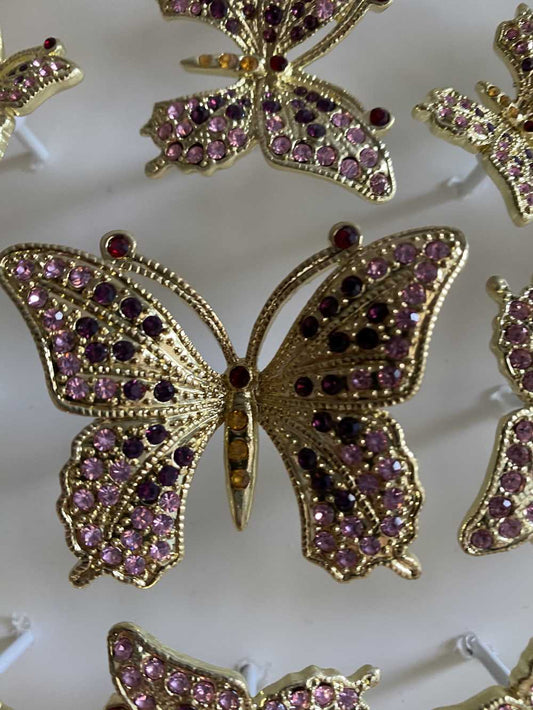 Decorative item with intricate design