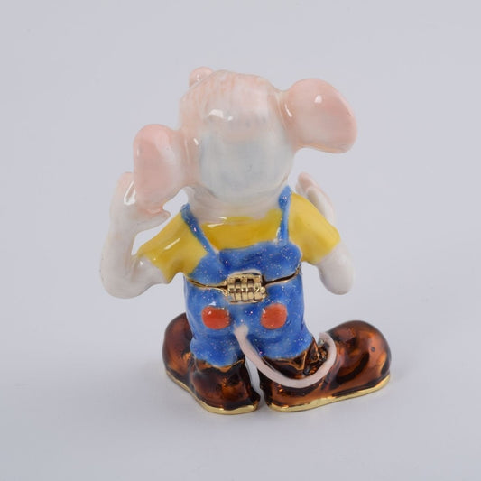 Decorative item with intricate design