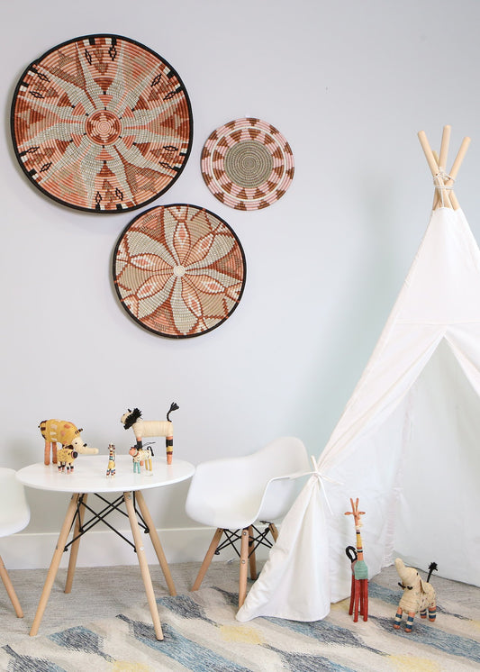 Colorful Raffia Giraffe Shelf Decor