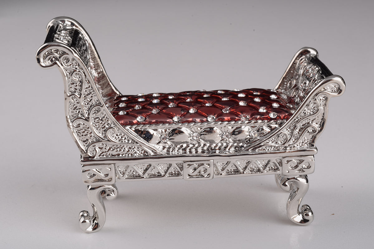 Decorative item with intricate design