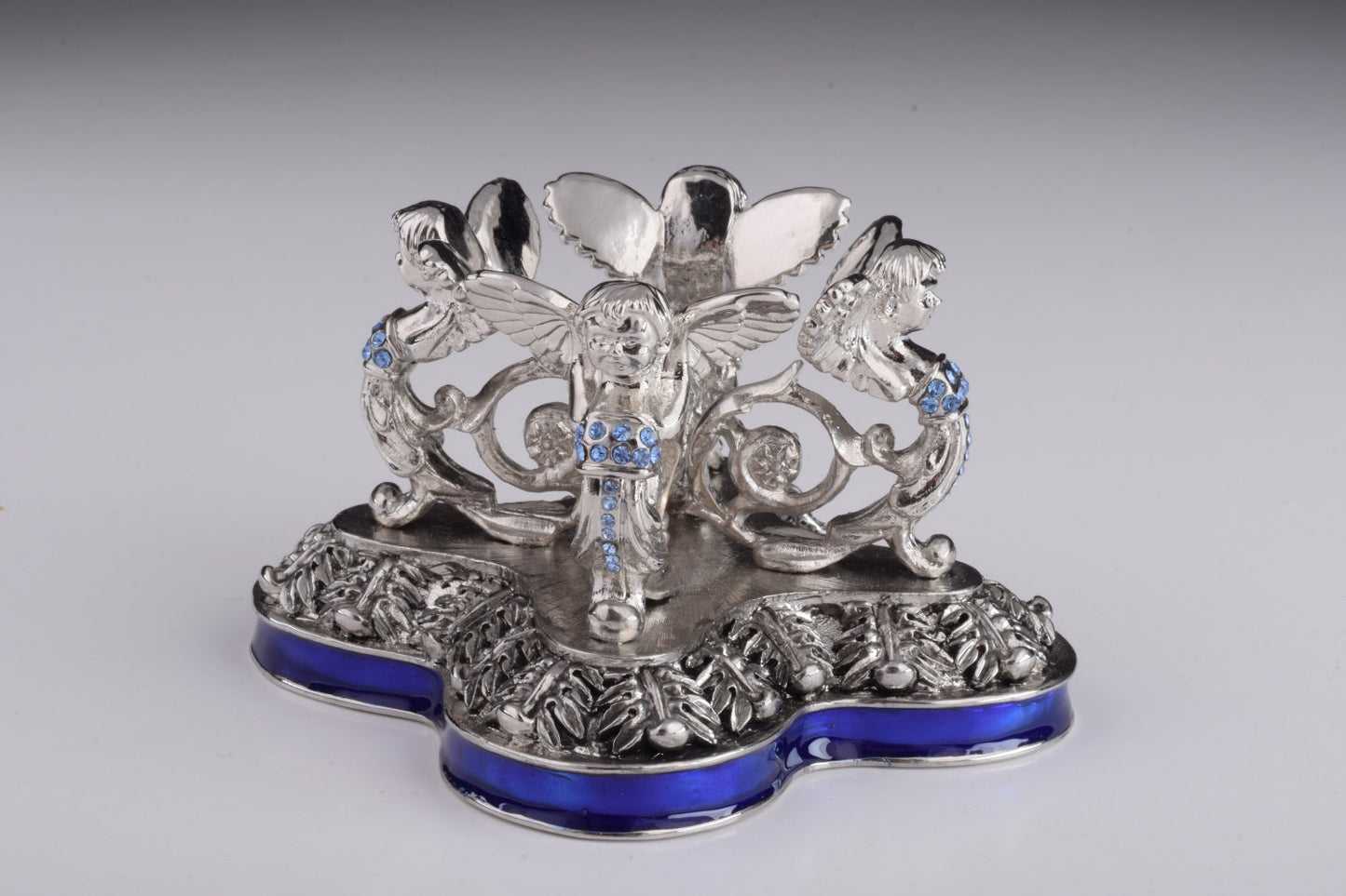 Decorative item with intricate design