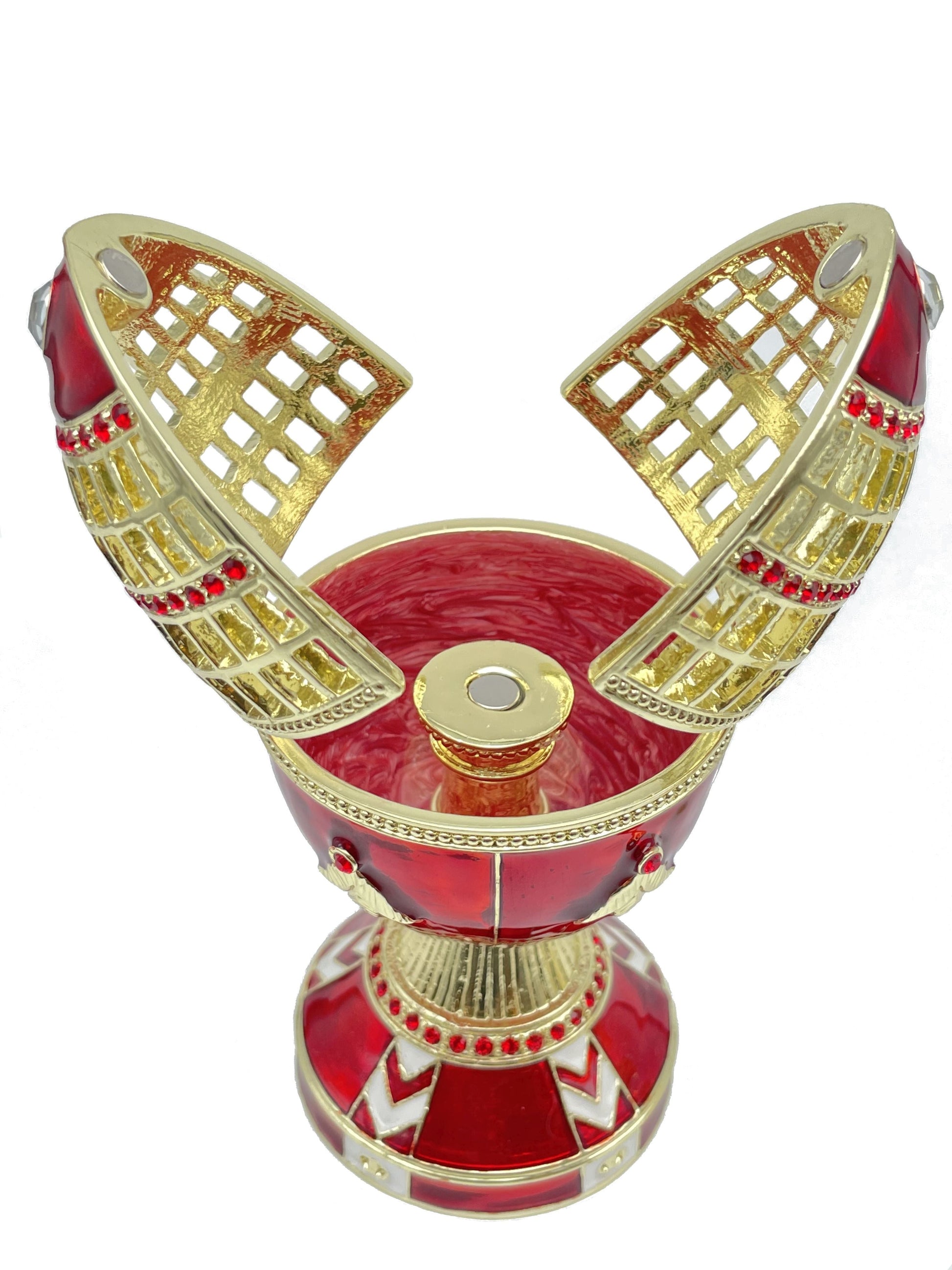 Decorative item with intricate design