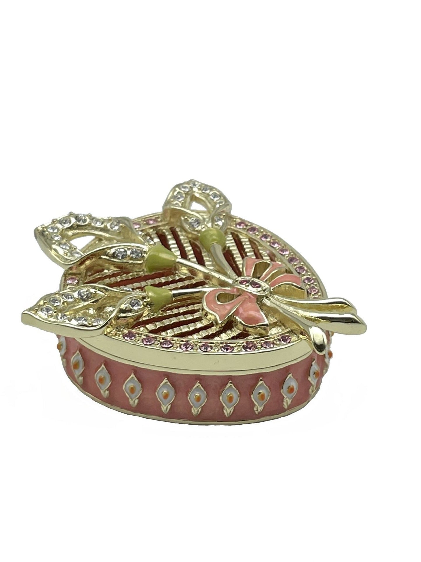 Decorative item with intricate design