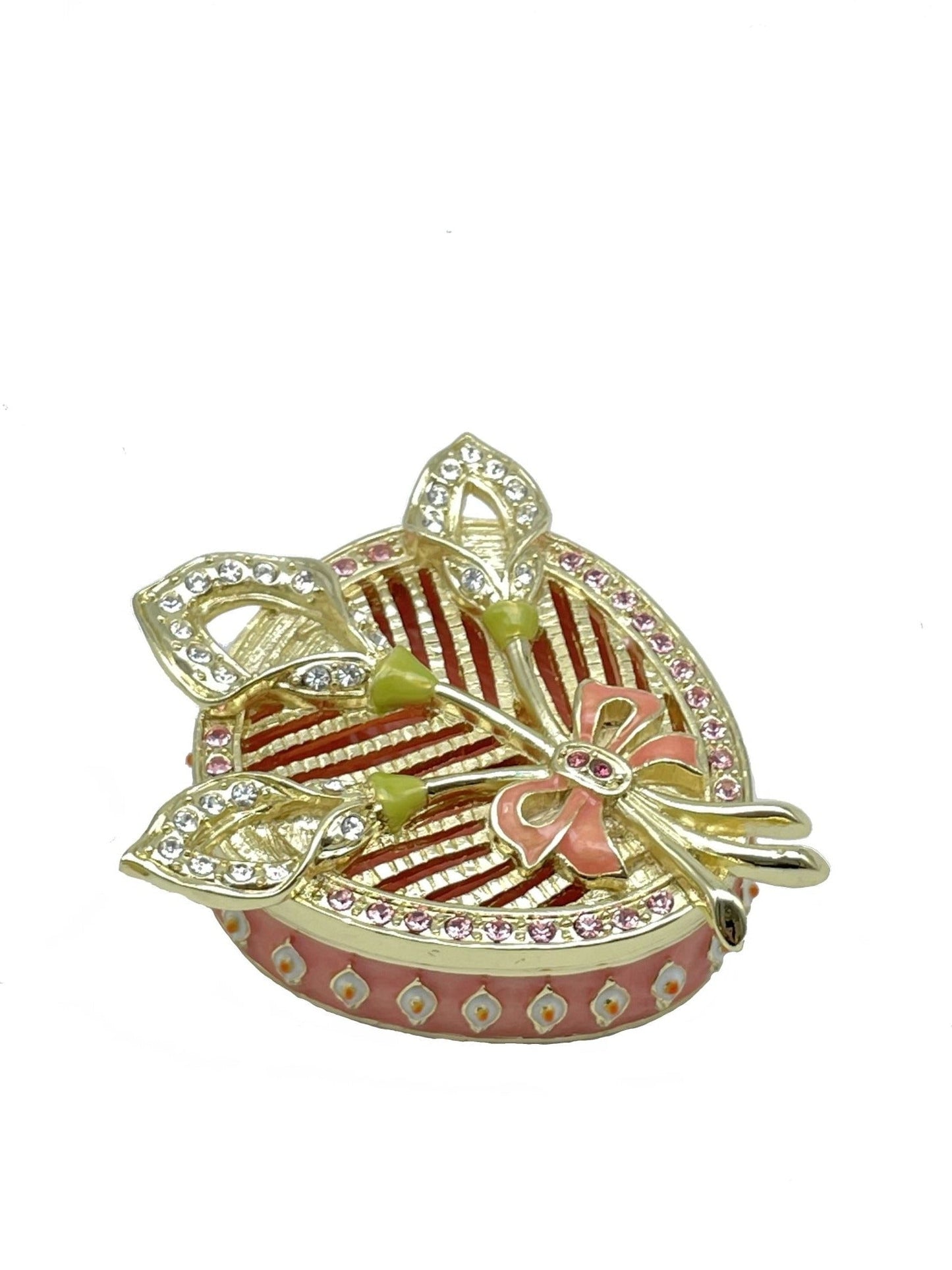 Decorative item with intricate design