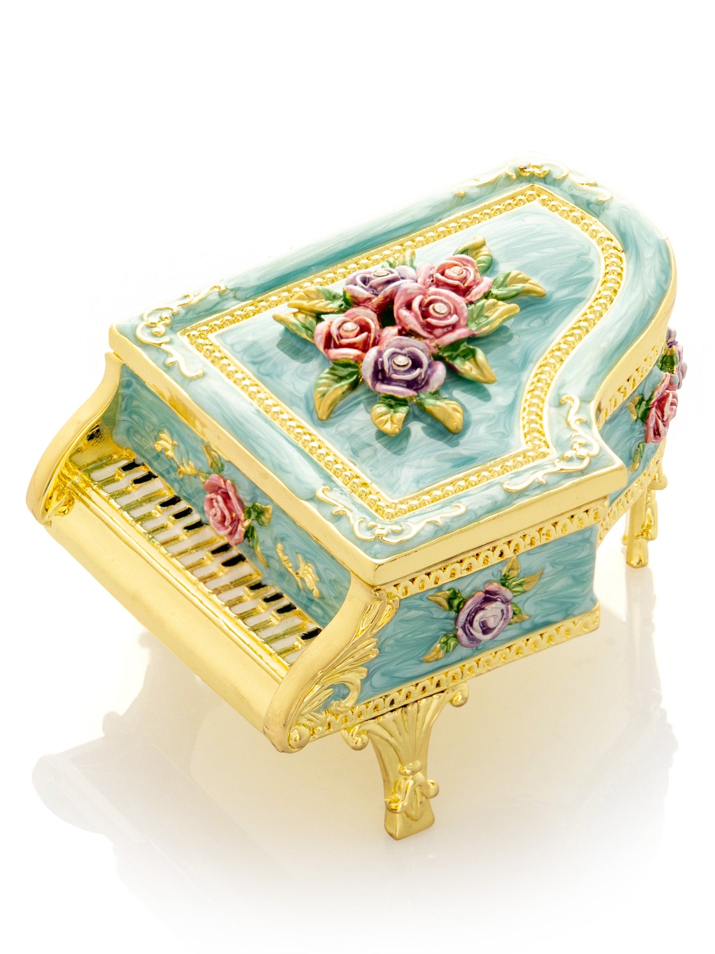 Decorative item with intricate design