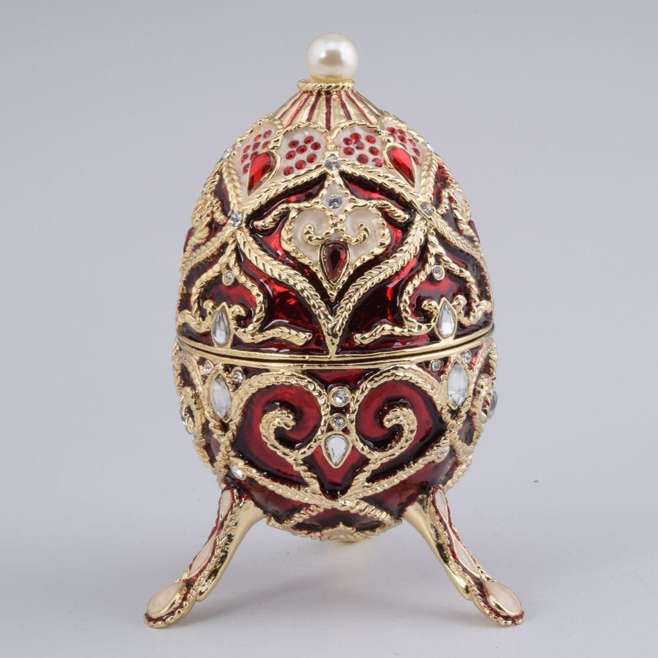 Decorative item with intricate design