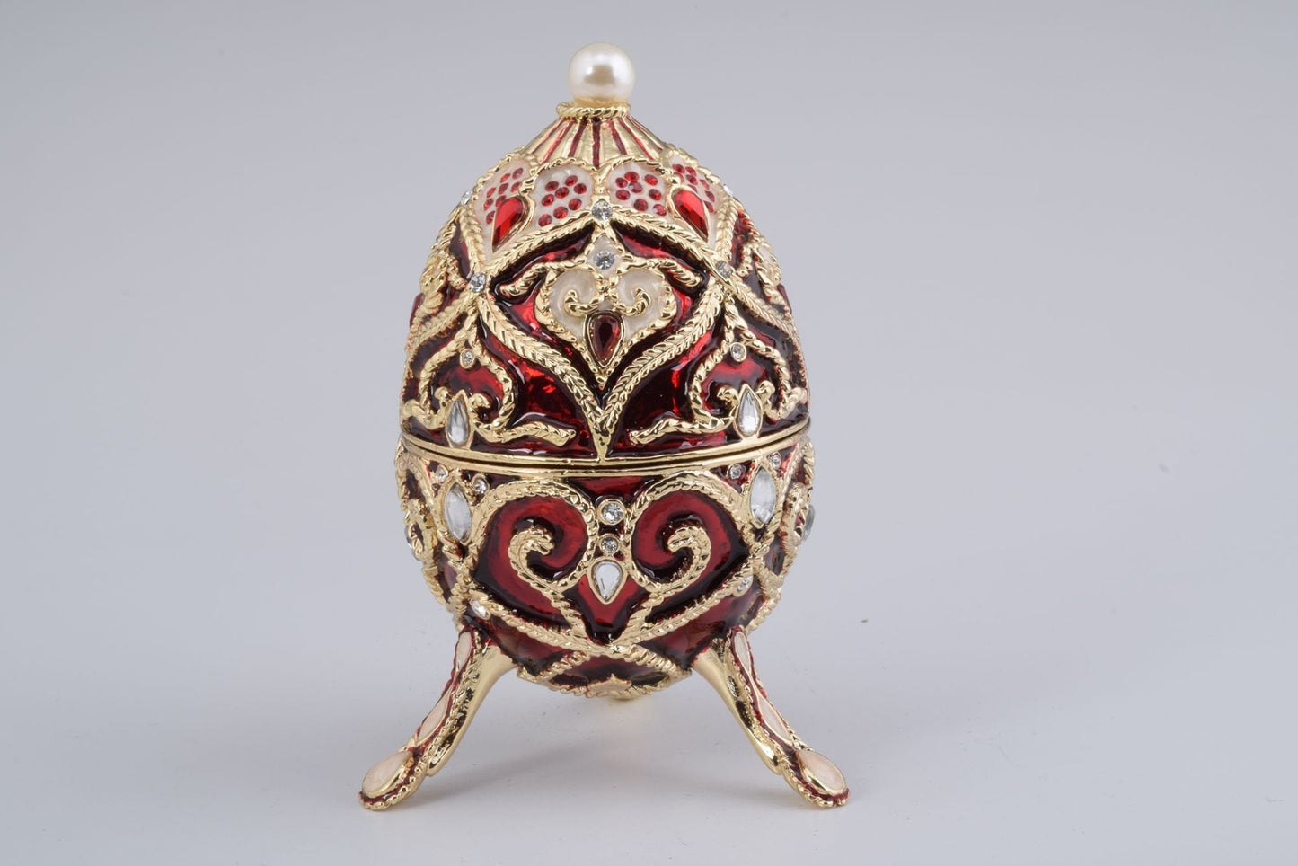 Decorative item with intricate design