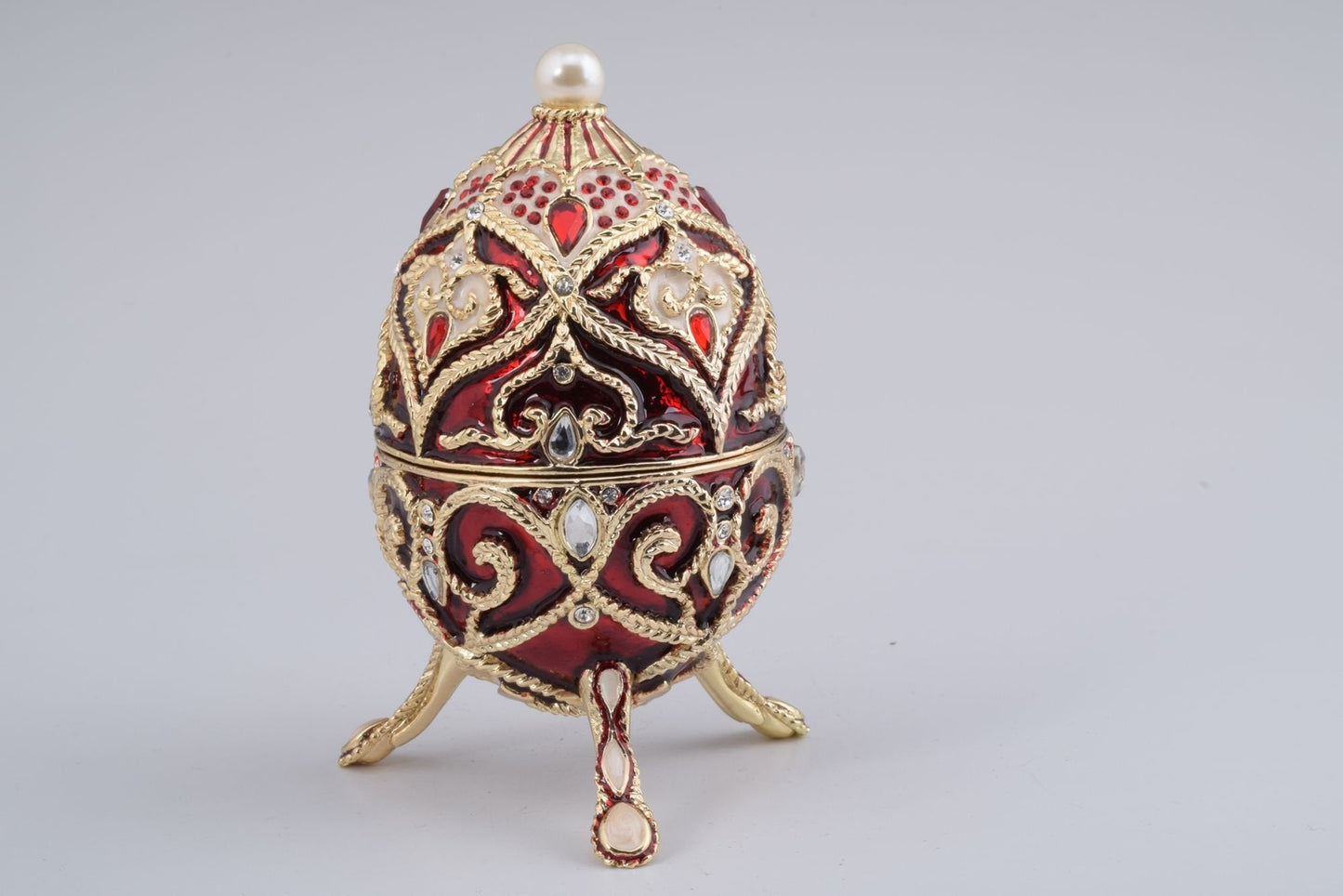 Decorative item with intricate design