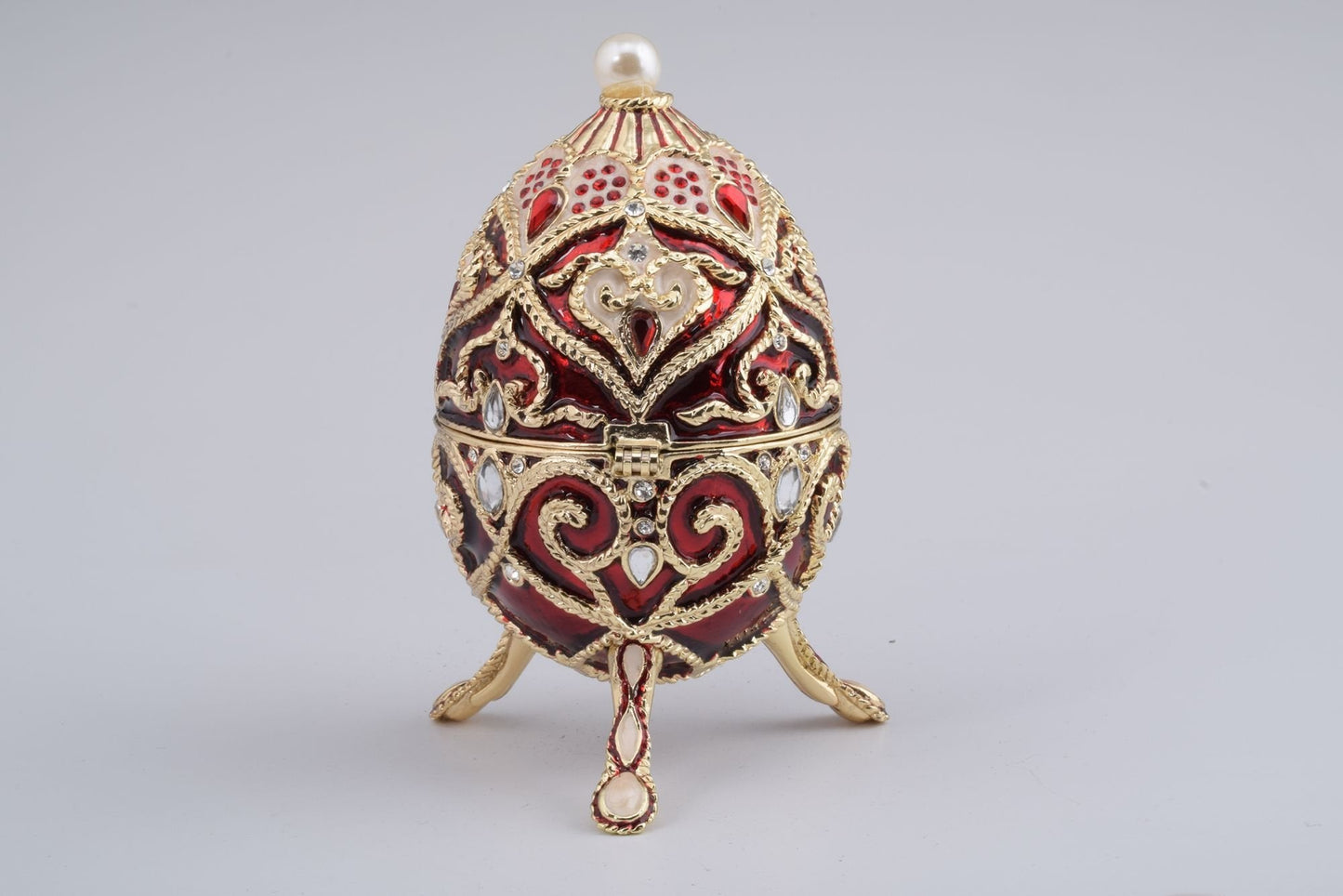 Decorative item with intricate design