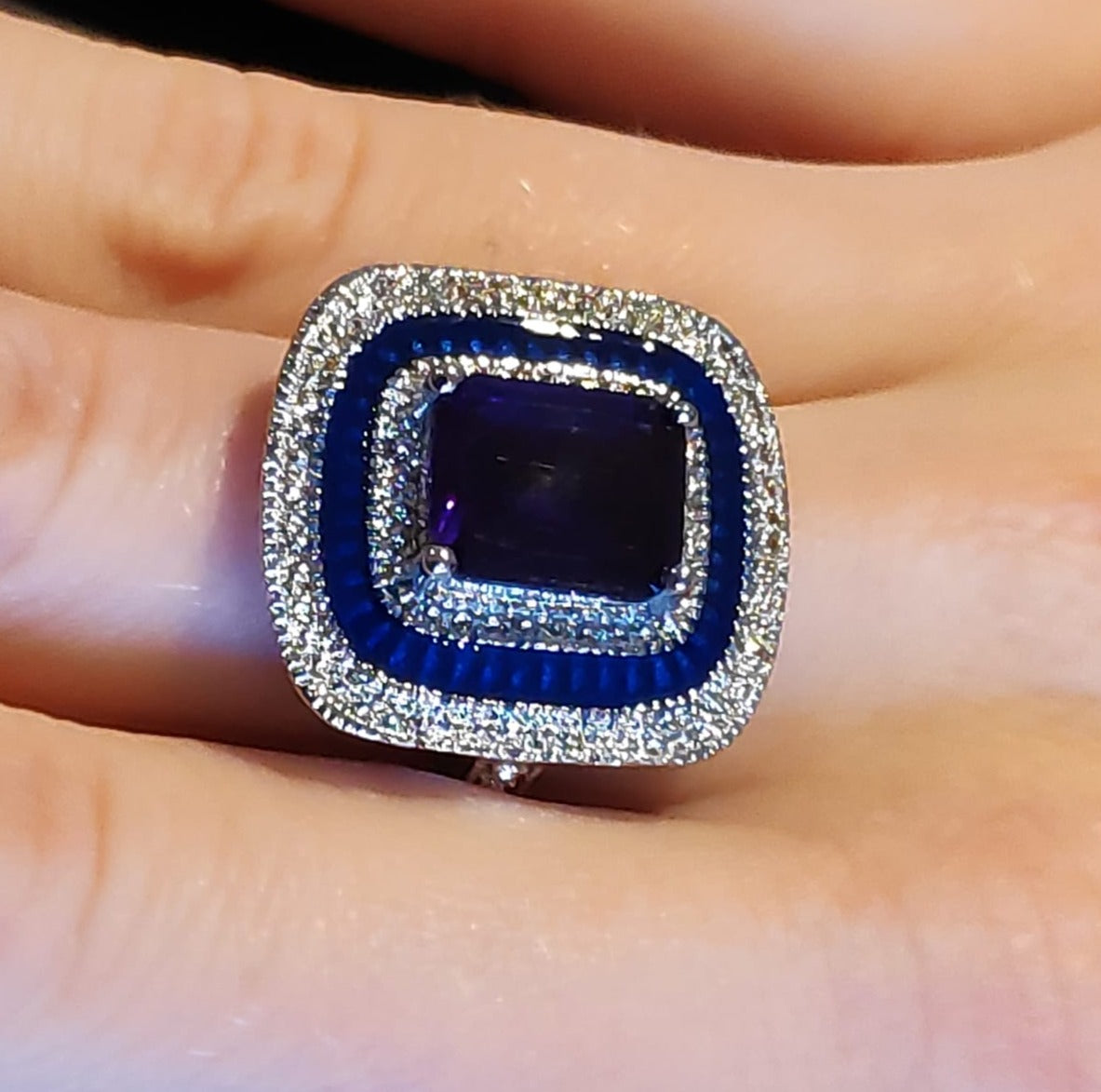 Retro Style Deep Blue Cocktail Ring